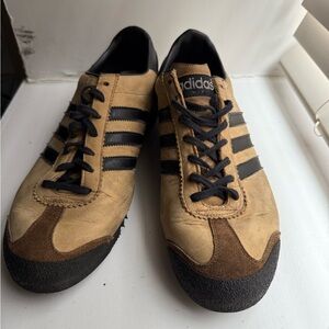 These shoes are vintage 1980-1990s adidas VIP limited edition.